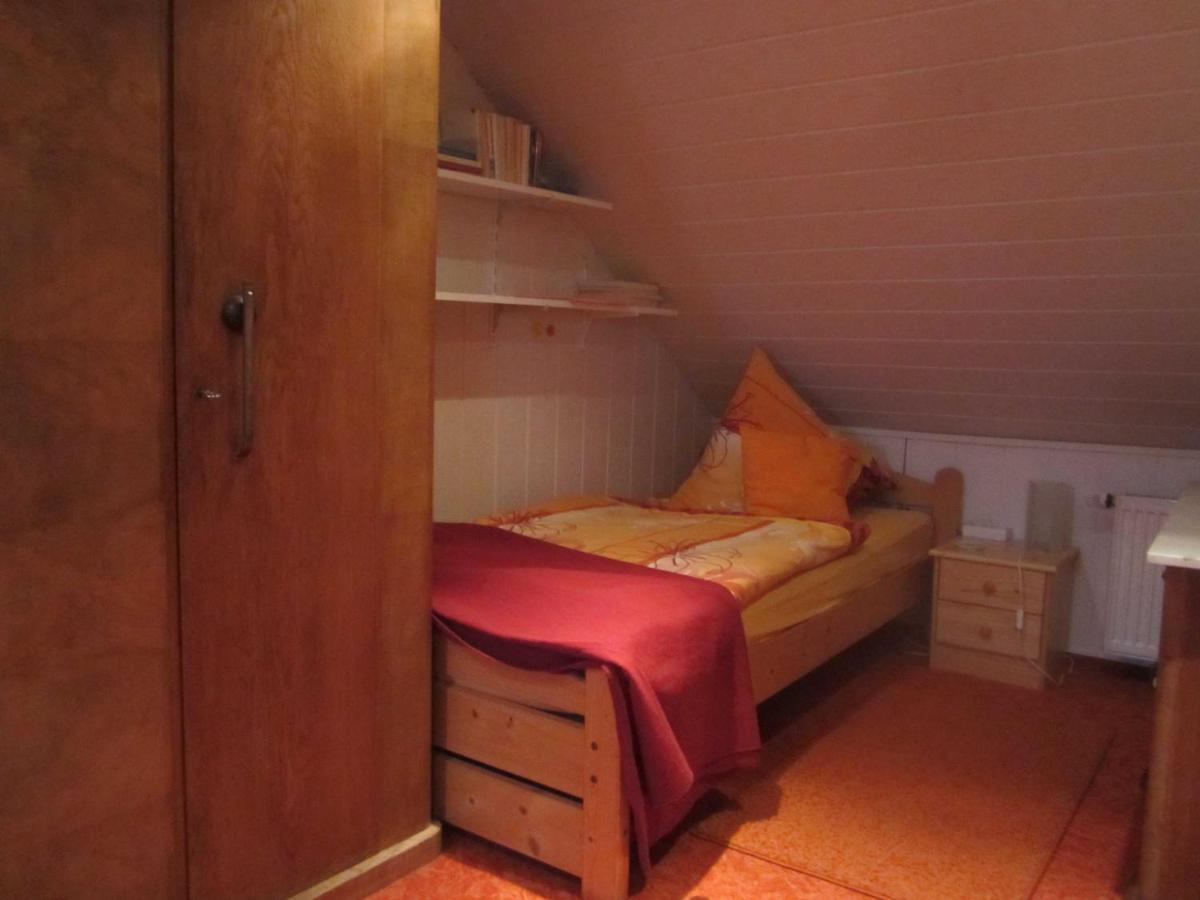 Antonia, 15110 Appartement Leer