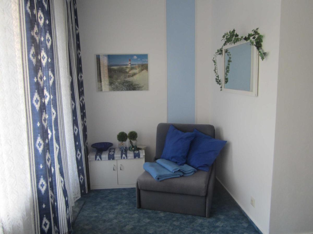 Antonia, 15110 Appartement Leer